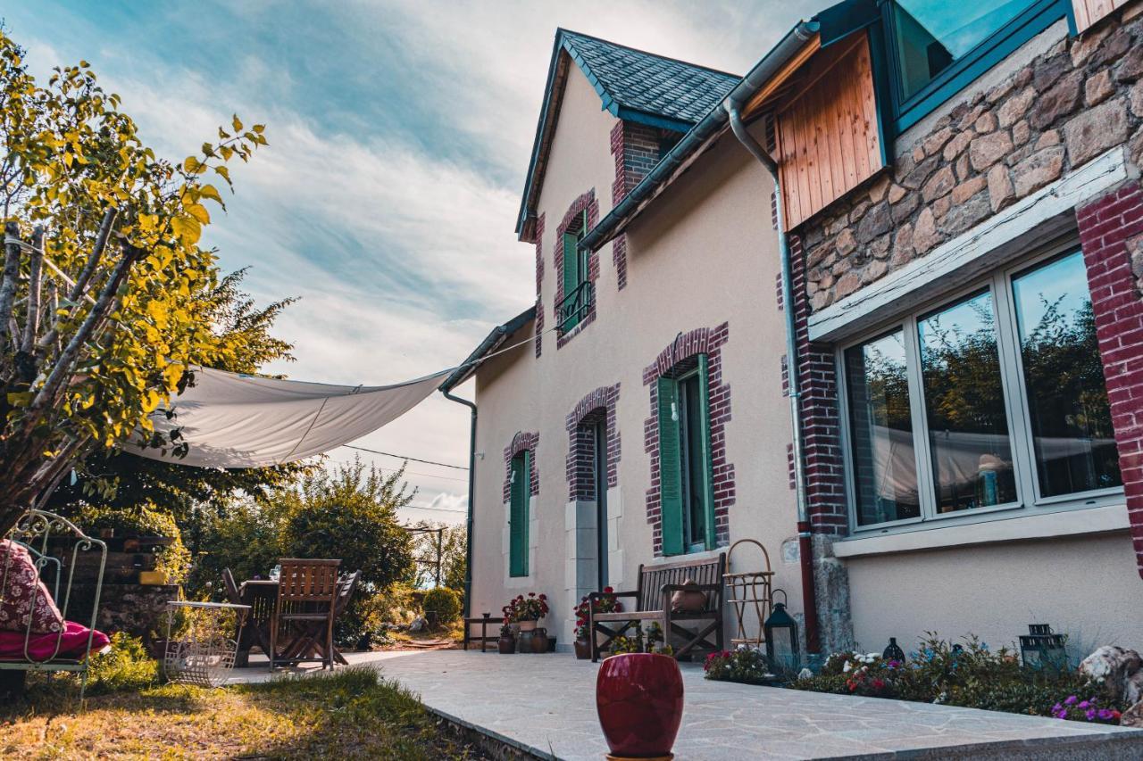Bed and Breakfast Les Jardins De Nanine Lapleau Экстерьер фото