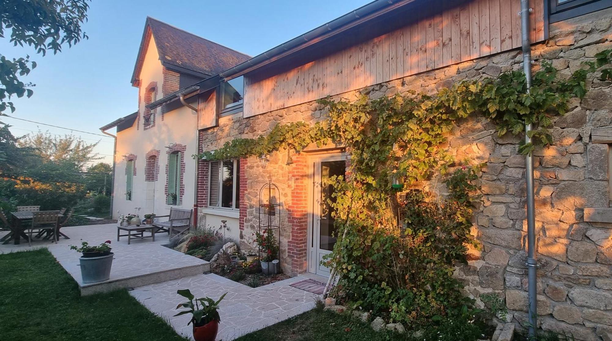 Bed and Breakfast Les Jardins De Nanine Lapleau Экстерьер фото