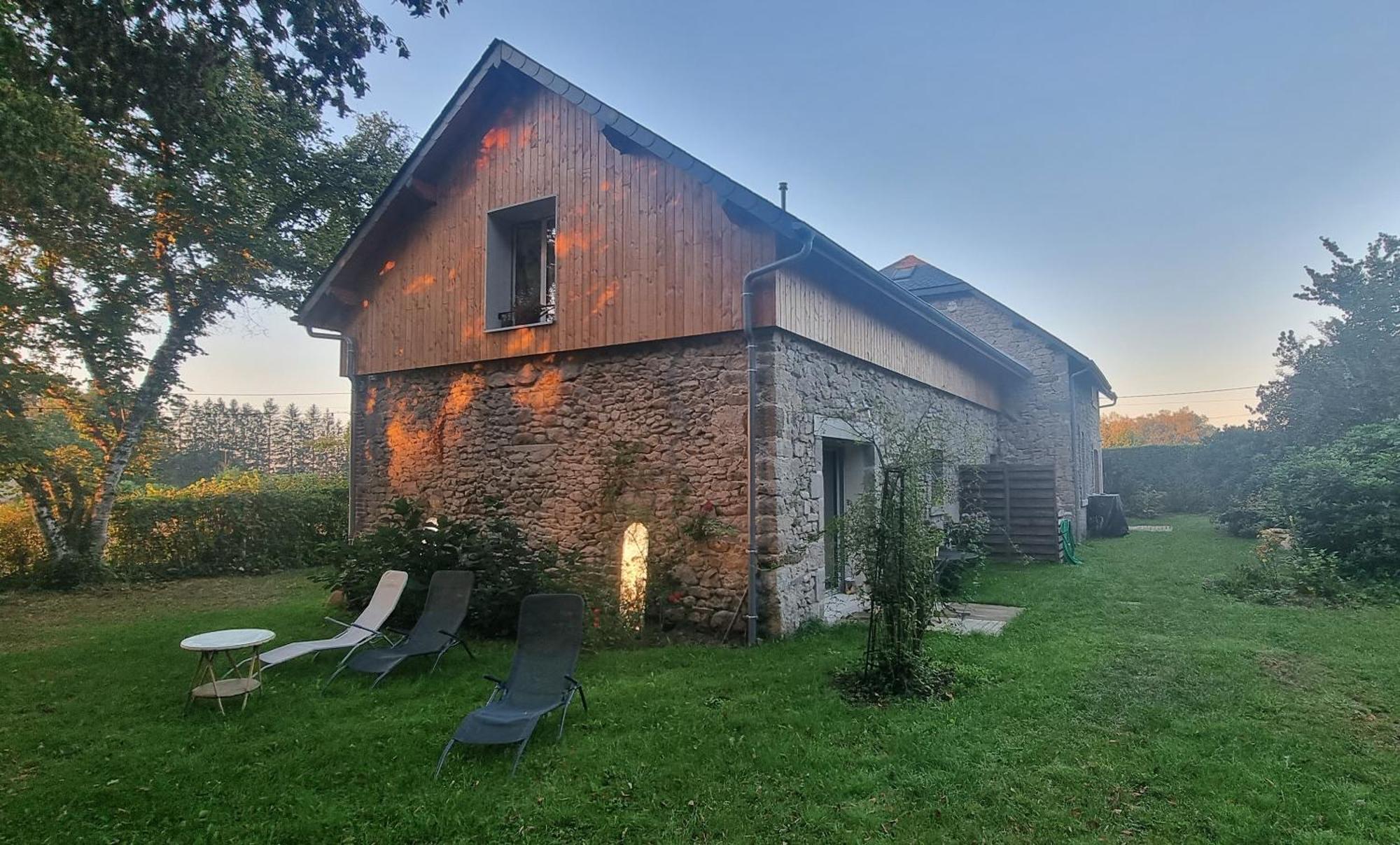 Bed and Breakfast Les Jardins De Nanine Lapleau Экстерьер фото